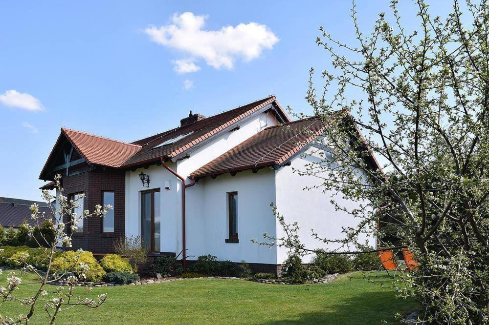 Dom U Zbyszka Z Prywatna Plaza Villa Kiedrowice ภายนอก รูปภาพ