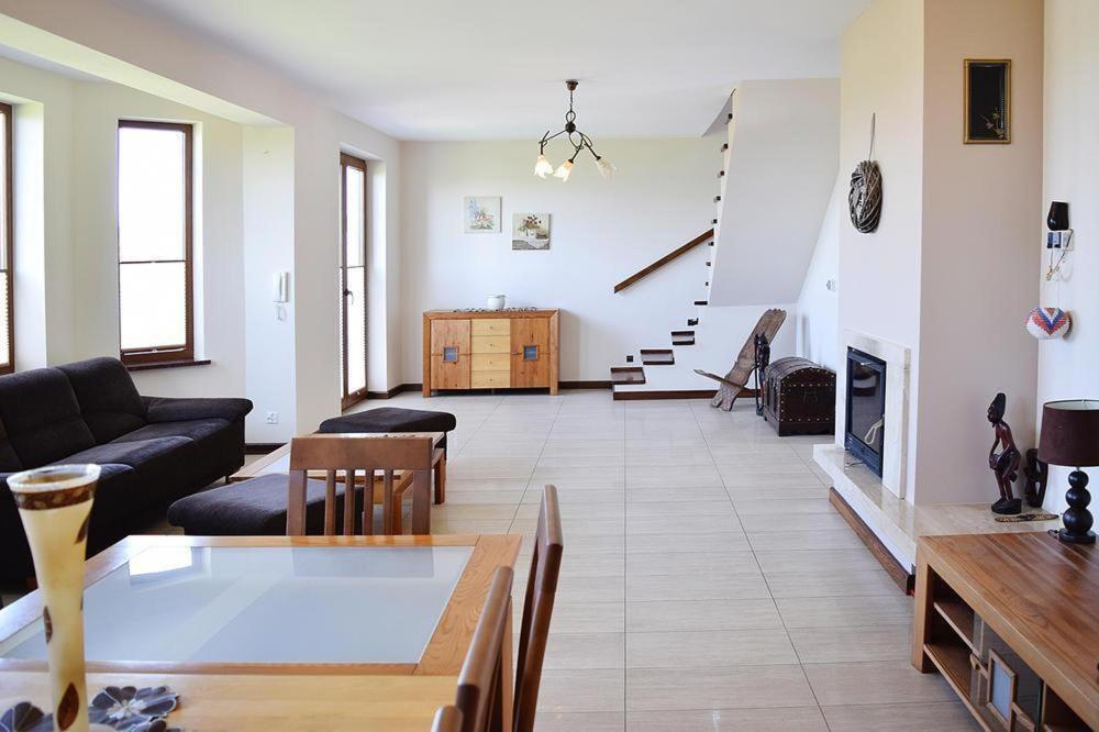 Dom U Zbyszka Z Prywatna Plaza Villa Kiedrowice ภายนอก รูปภาพ